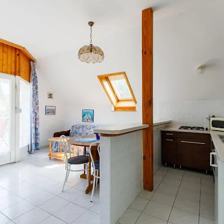 Anthony 2 By Interhome Apartament