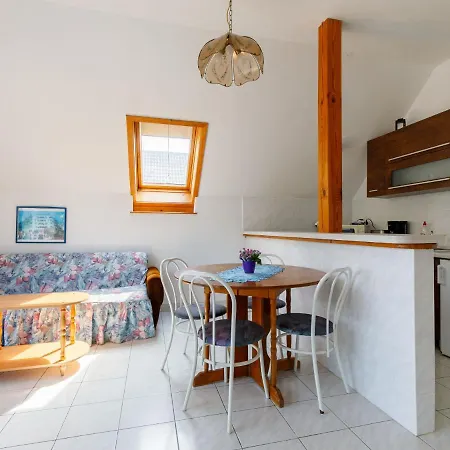 Anthony 2 By Interhome Apartamento *