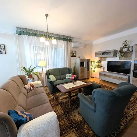 Anthony 2 By Interhome *