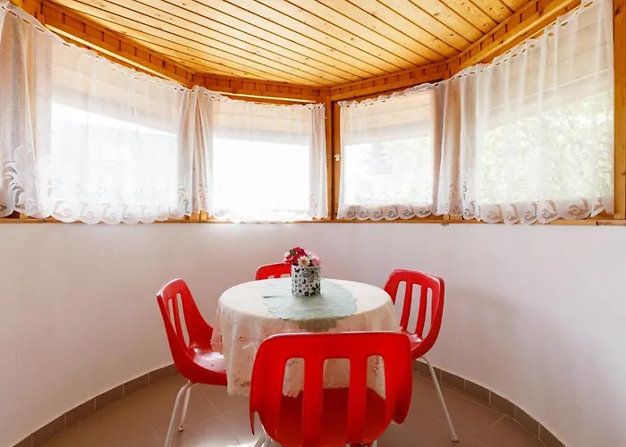 Anthony 2 By Interhome