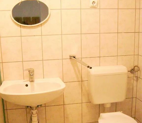 Anthony 2 By Interhome